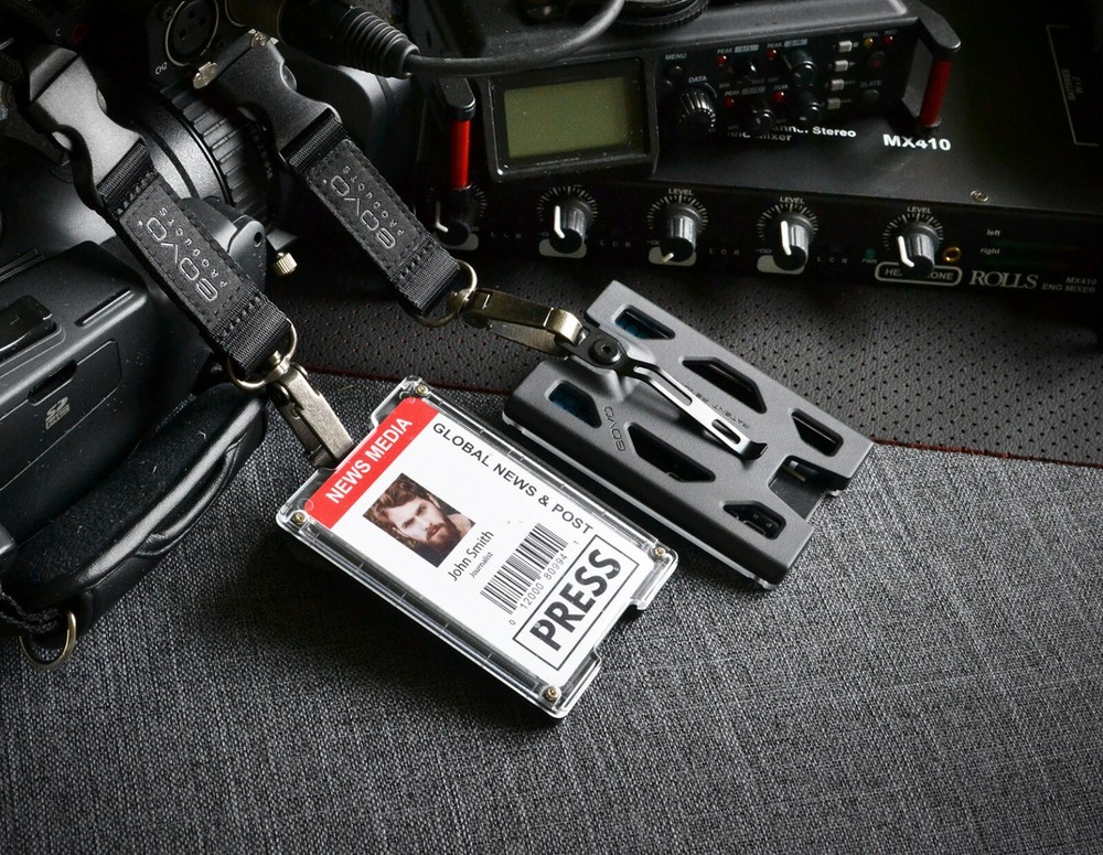 T4 BADGE HOLDER/WALLET + T3 LANYARD