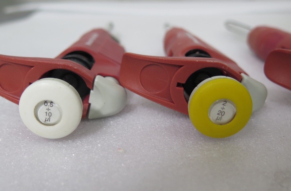 R200220 Lot (4) Molecular Technologies AlphaPette Pipettes Single Channel