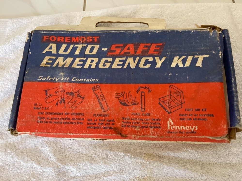 RARE VTG J.C.PENNEY AUTOMOBILE ACCESSORY EMERGENCY KIT