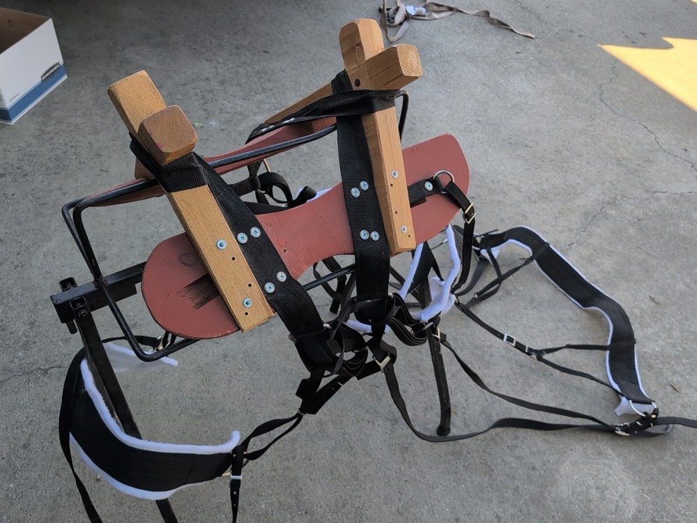 New camel saddle stool