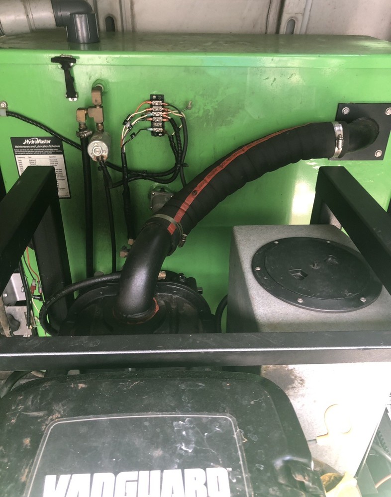 Carpet cleaning van with hydromaster 318