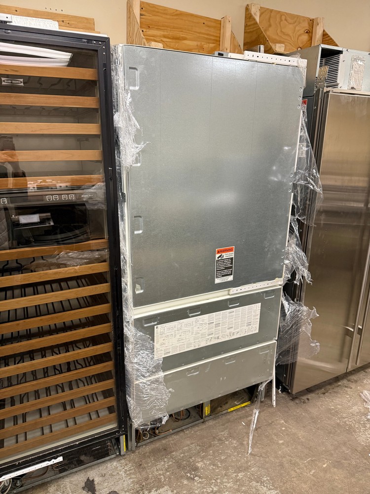Sub-Zero 736TCI 36" Panel Ready Bottom Freezer Refrigerator, 2007