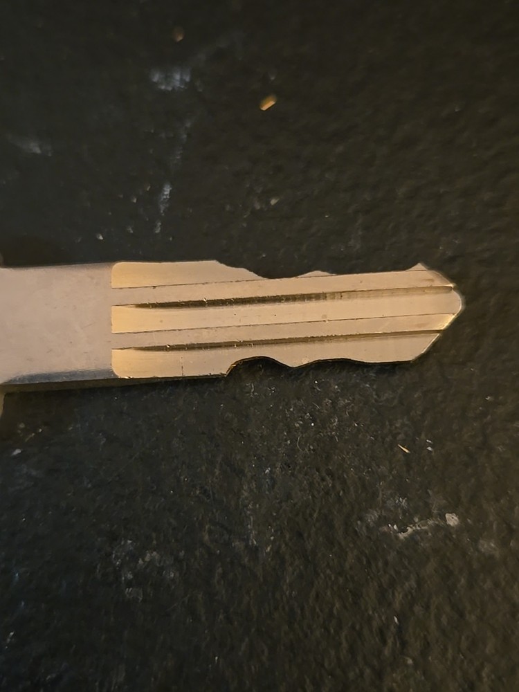 GREENWALD SENTINEL KEY CODED G3087 (3D5)