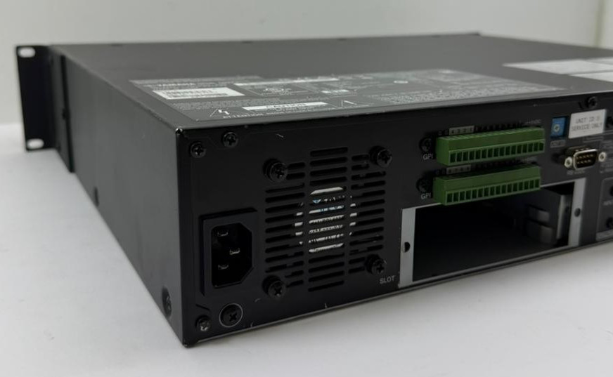 YAMAHA MRX7-D SIGNAL PROCESSOR *POWERS ON-WORKING*