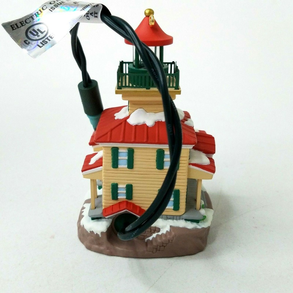 Hallmark Keepsake Christmas Ornament Lighthouse Greetings 2002 #6 Magic Light