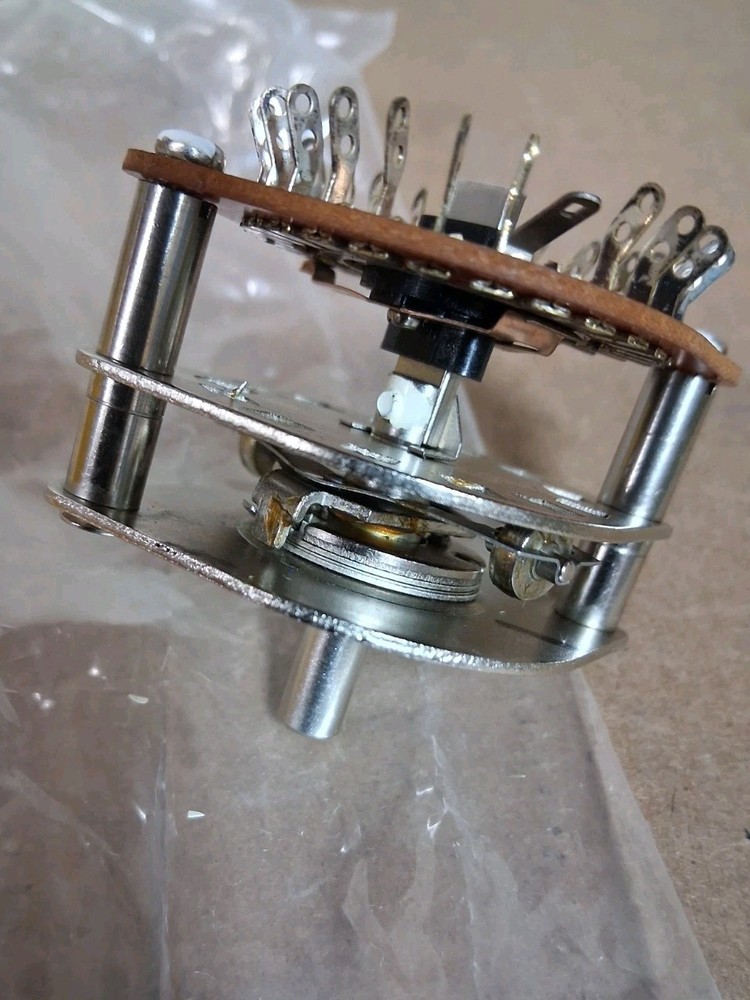 111AA  Rotary Switch Type 261A