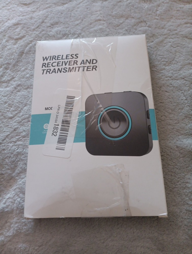 Bluetooth 5.0 Transmitter/ Receiver 2 In 1 Adapter, DW2R1, New