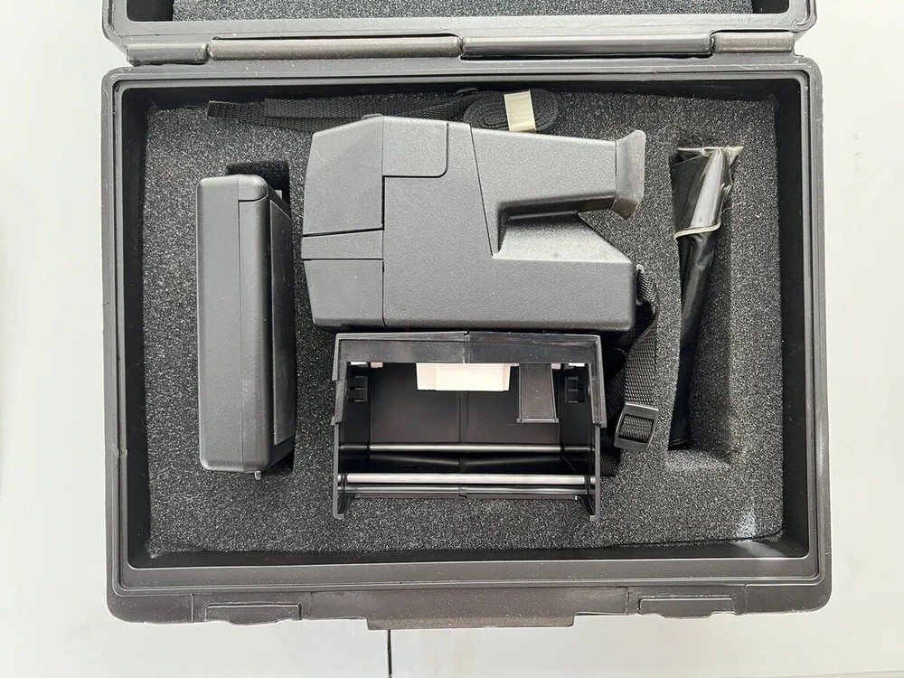 Polaroid PhotoMagicSystem 2 Camera With Case Used