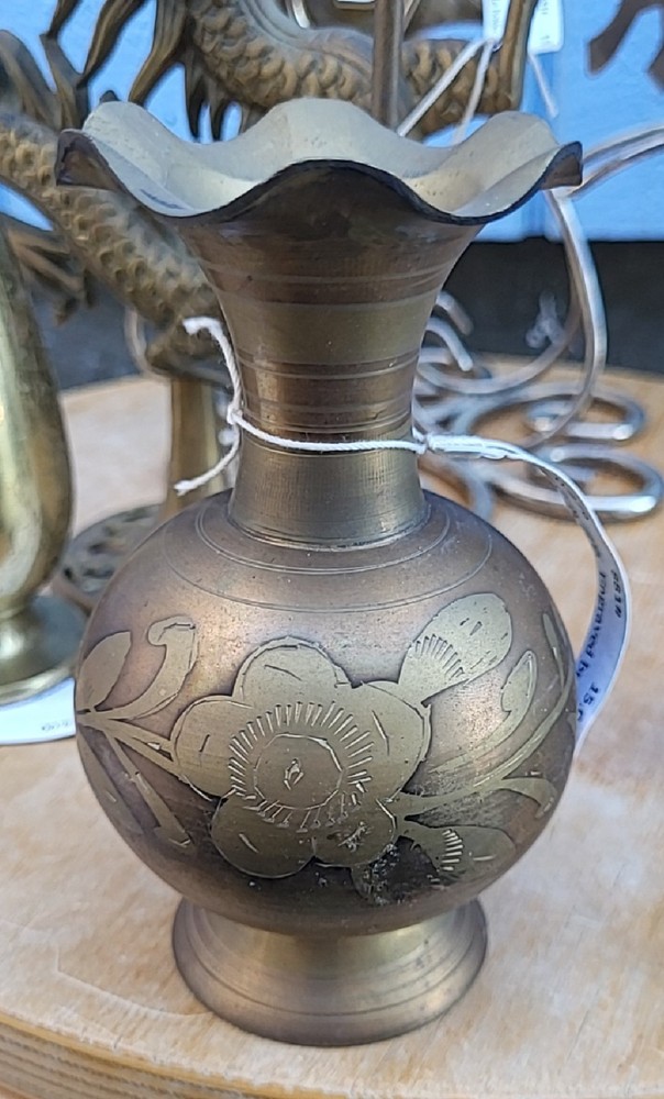 8 decorative and practical bronze objects j1