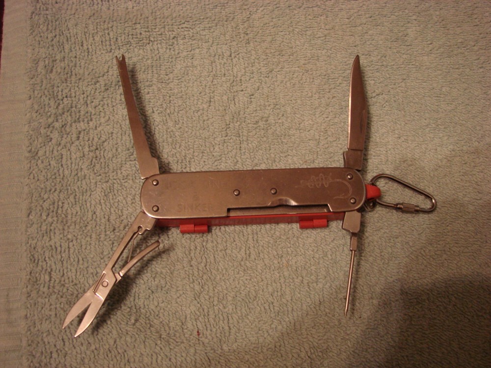 Wild & Wolf Hook Line & Sinker Fisherman's Multi-Tool