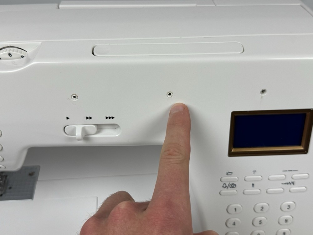 Spiegel 60609 - 350 Stitch Computerized Sewing Machine UNTESTED AS-IS