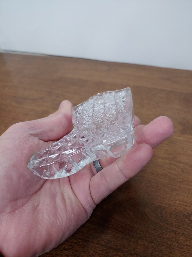 BEAUTIFUL CLEAR GLASS BOOT MATCHSAFE STRIKER WALL PLAQUE
