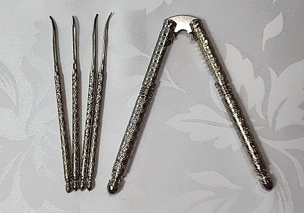 #263) Vintage Nut Cracker & Matching Picks Set