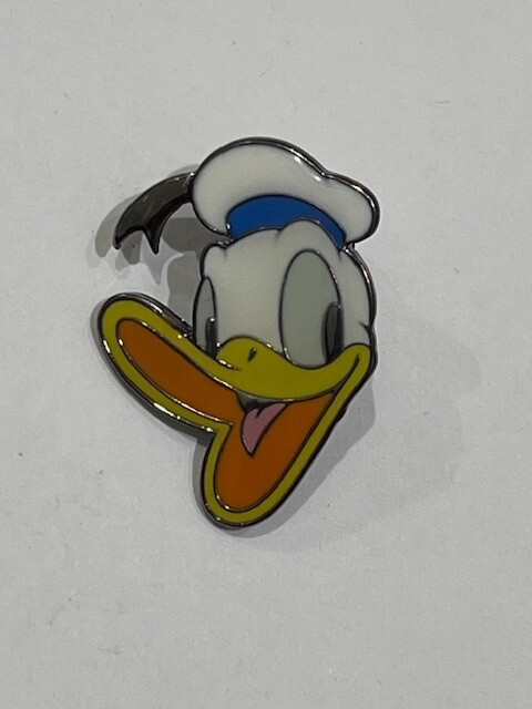 Donald Duck Head Pin (A7)