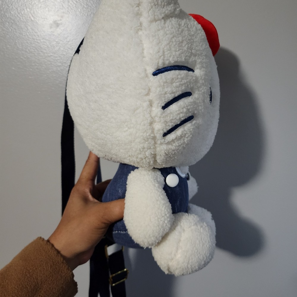 Hello Kitty Sherpa Figural Plush Backpack 14" White