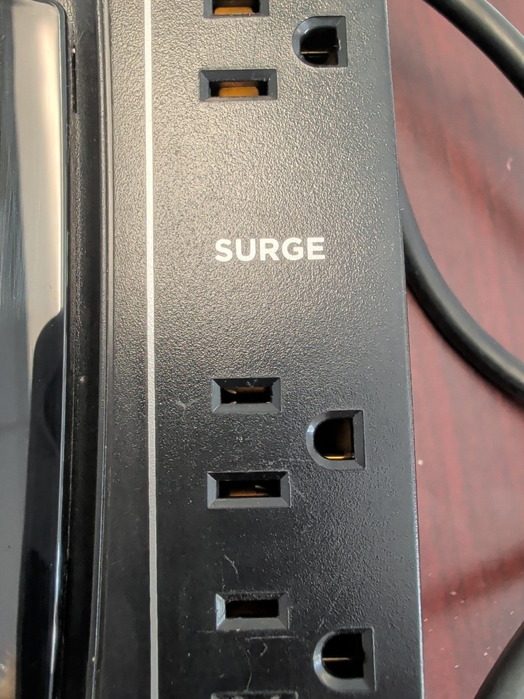 WBox Technologies 825VA AVR Battery Backup Surge Protector 11 Socket Input