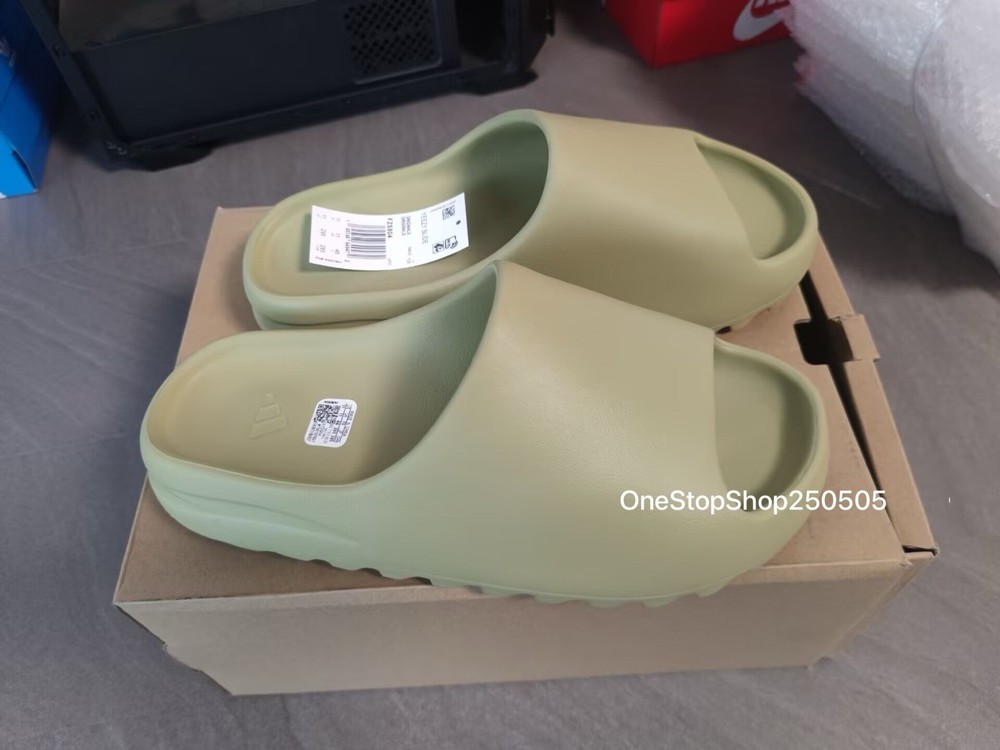 Adidas Yeezy Slide Resin Size 9 men