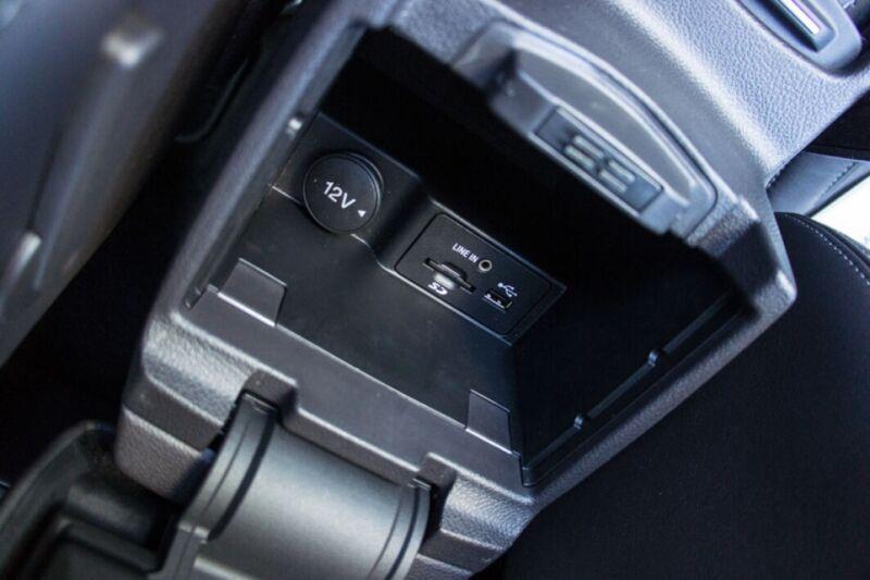 USB Interface Module for Ford SYNC 2 USB Media Hub SD Card LINE IN Ford Mustang