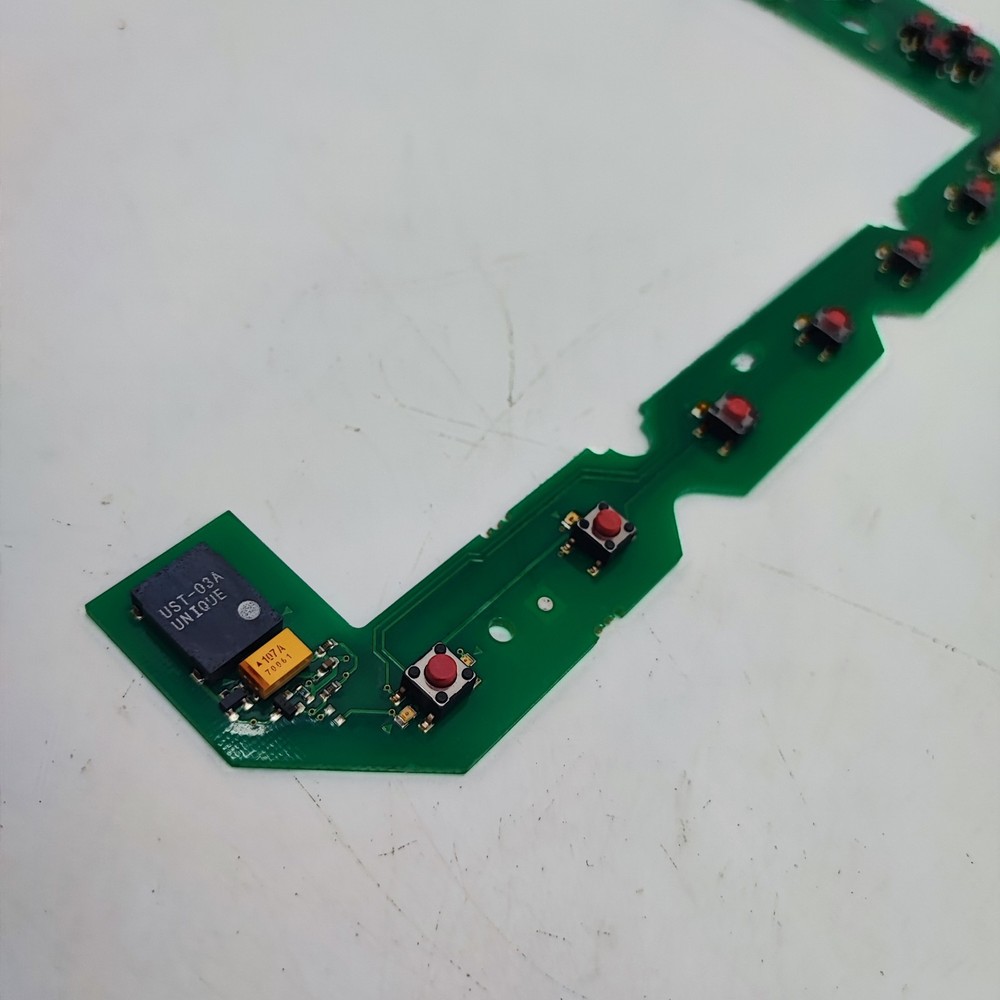 Raymarine E80 MFD Chartplotter Radar Keyboard 4598-063 PCB 3015-369 Issue C