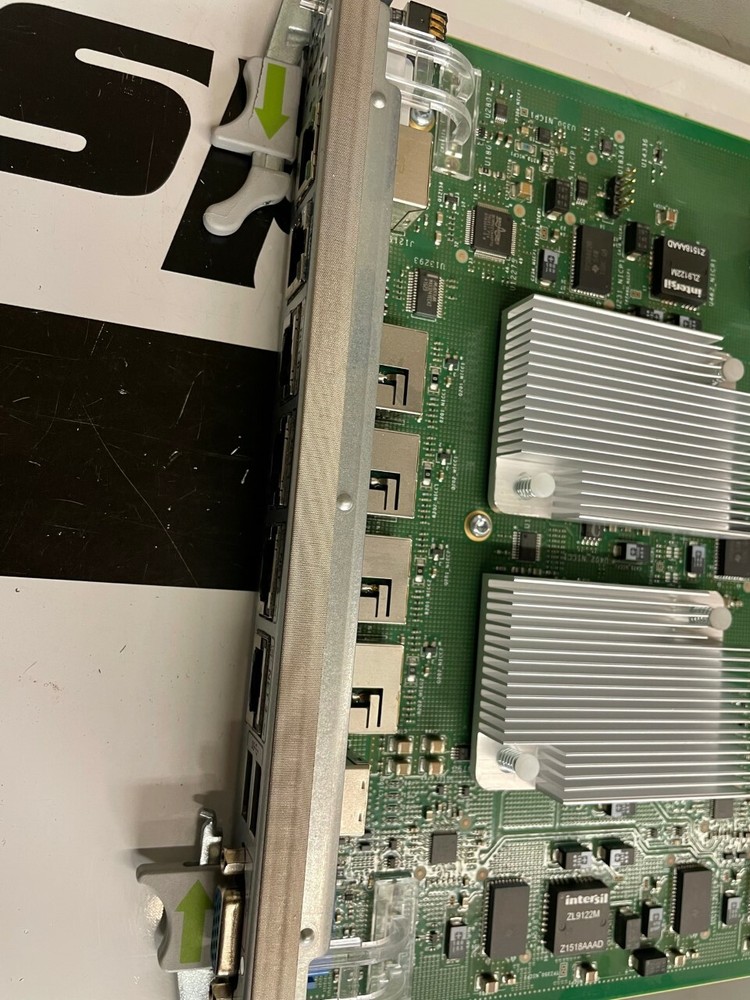 Oracle 7078248 Rear I/O Board T5-4. BROKEN PLASTIC ON LATCH HANDLE