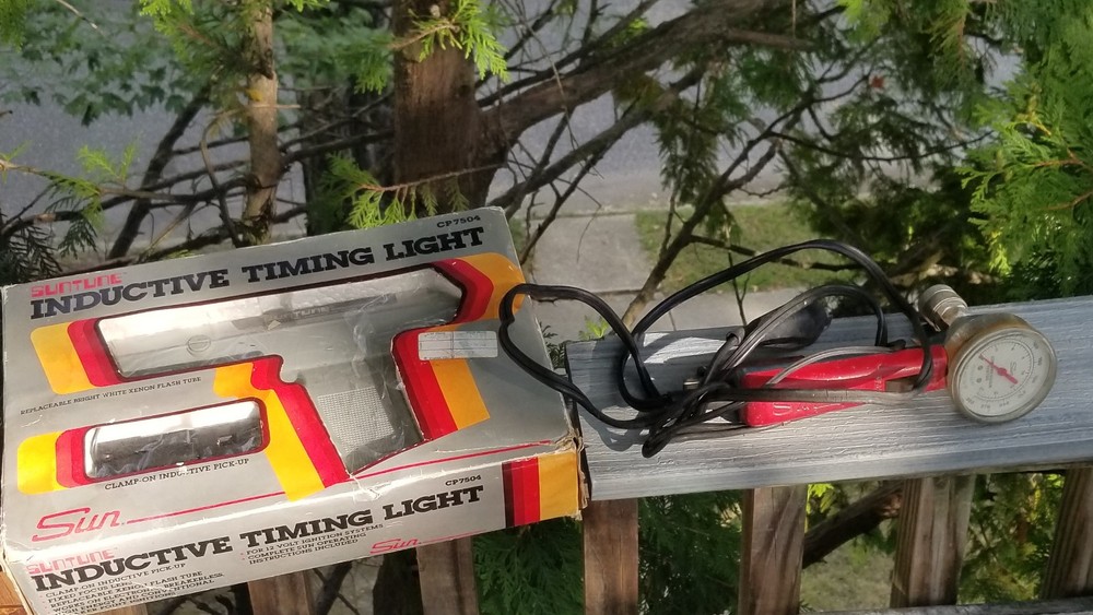 VINTAGE SUN AUTO COMPRESSION TESTER AND SUNLINE INDUCTIVE TIMING LIGHT
