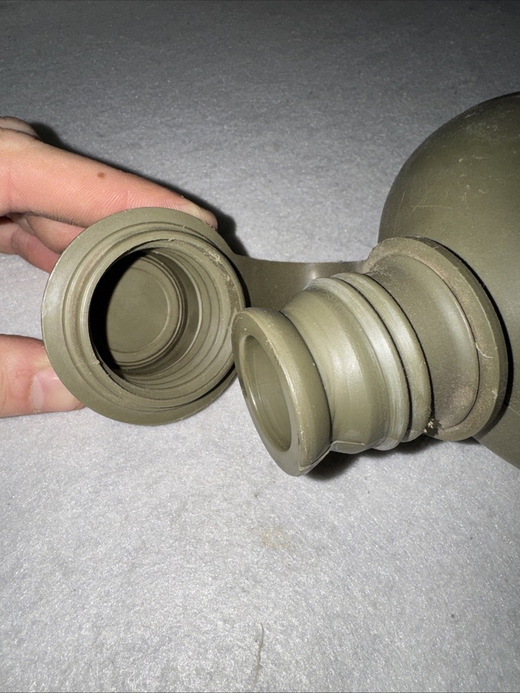 USGI 1 quart OD Green Plastic Canteen 1964 dated