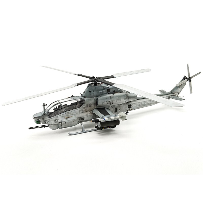 Kitty Hawk KH80125 1/48 U.S. AH-1Z "Viper"