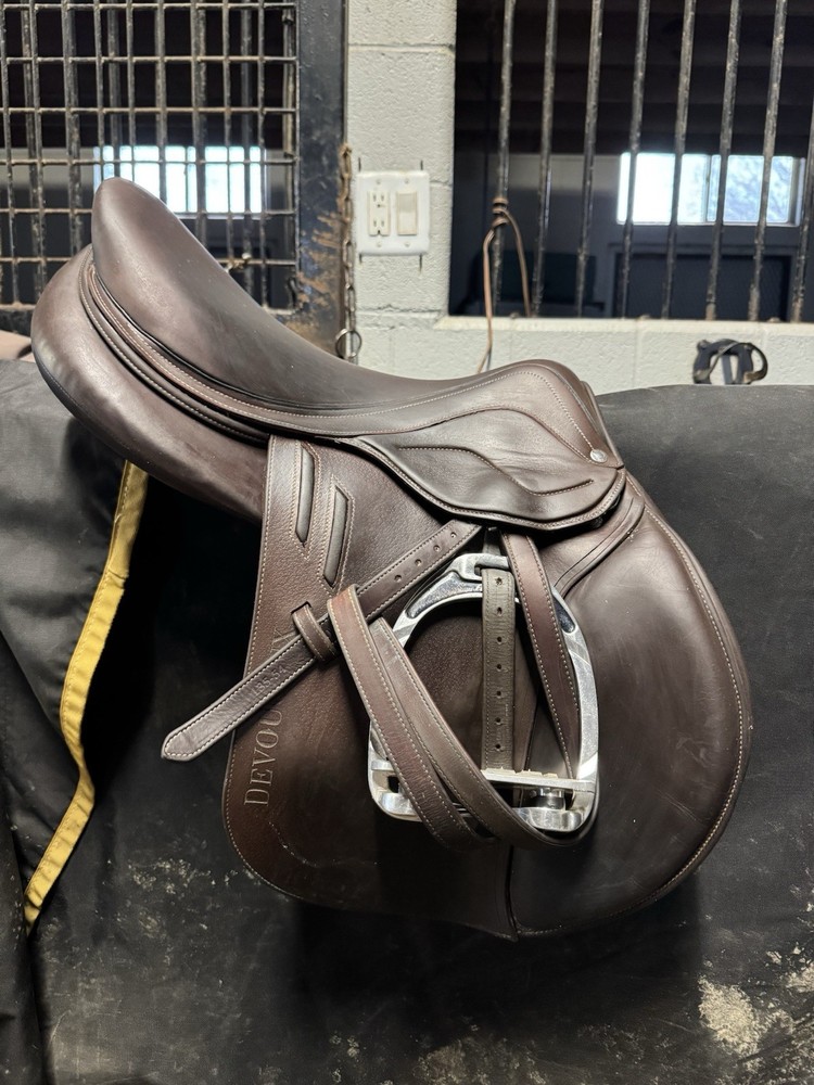 2017 Devoucoux Saddle 17.5