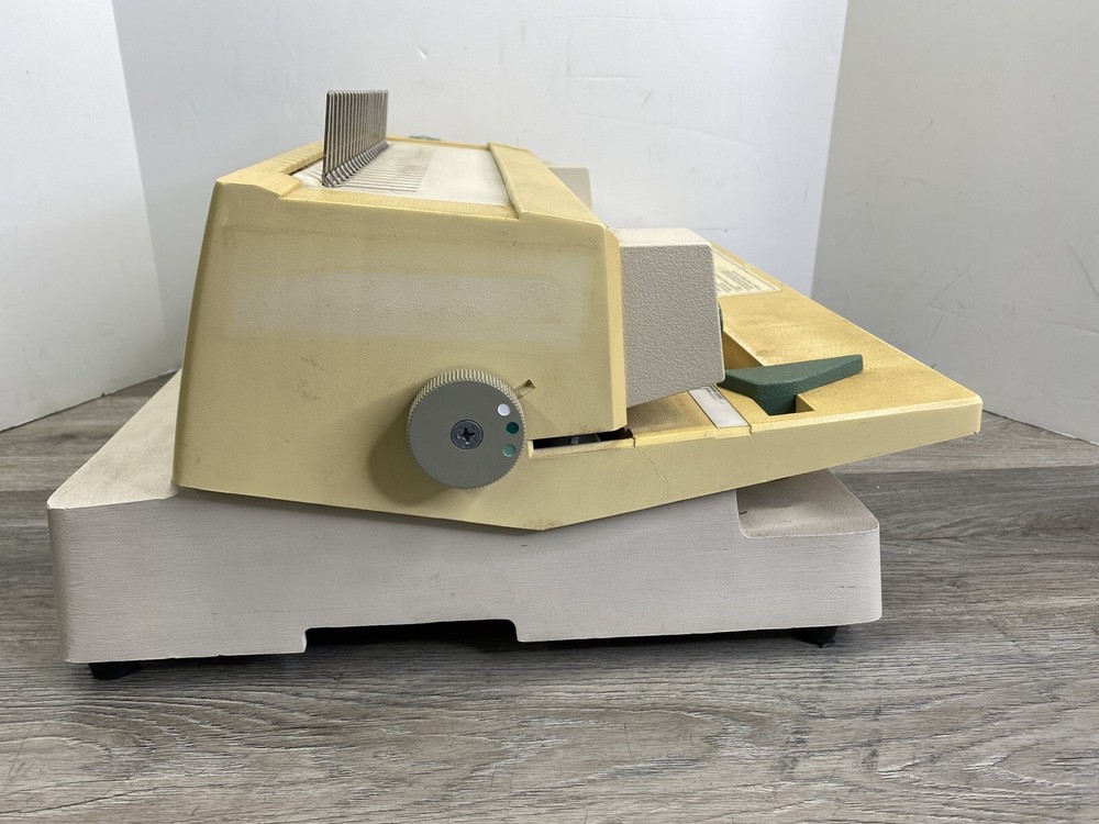 GBC Electric Binder Model 470-KM *Tested Works*