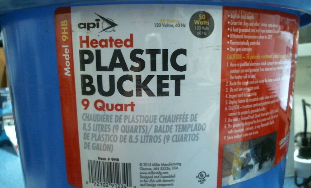 API Heated Plastic Bucket 9 Quart, Blue ***CRACKED*** (9HB) FS