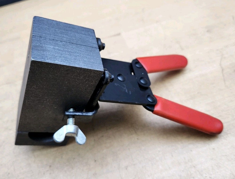 Thermoweld CC1 Mold #8225 With Handle. Nice