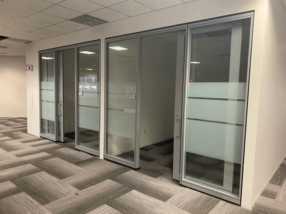 glass wall office partitions