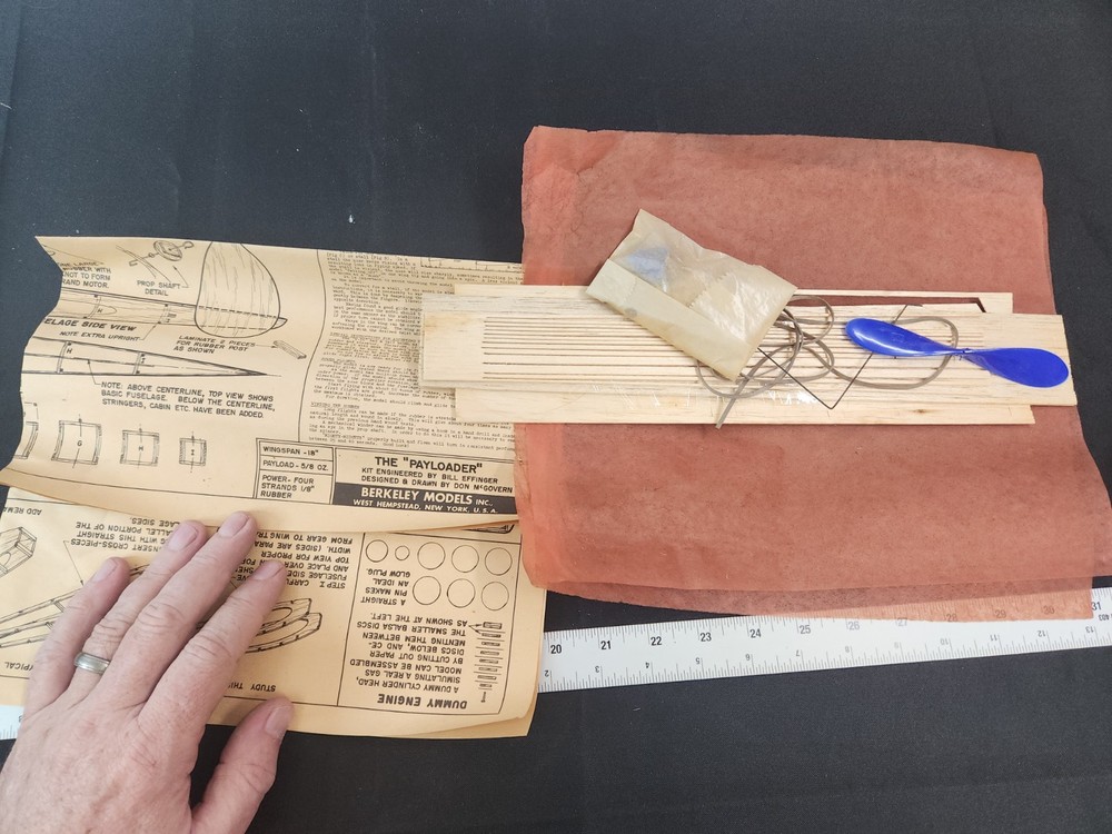 Vintage Berkeley balsa model airplane kit Mighty Midgets Payloader
