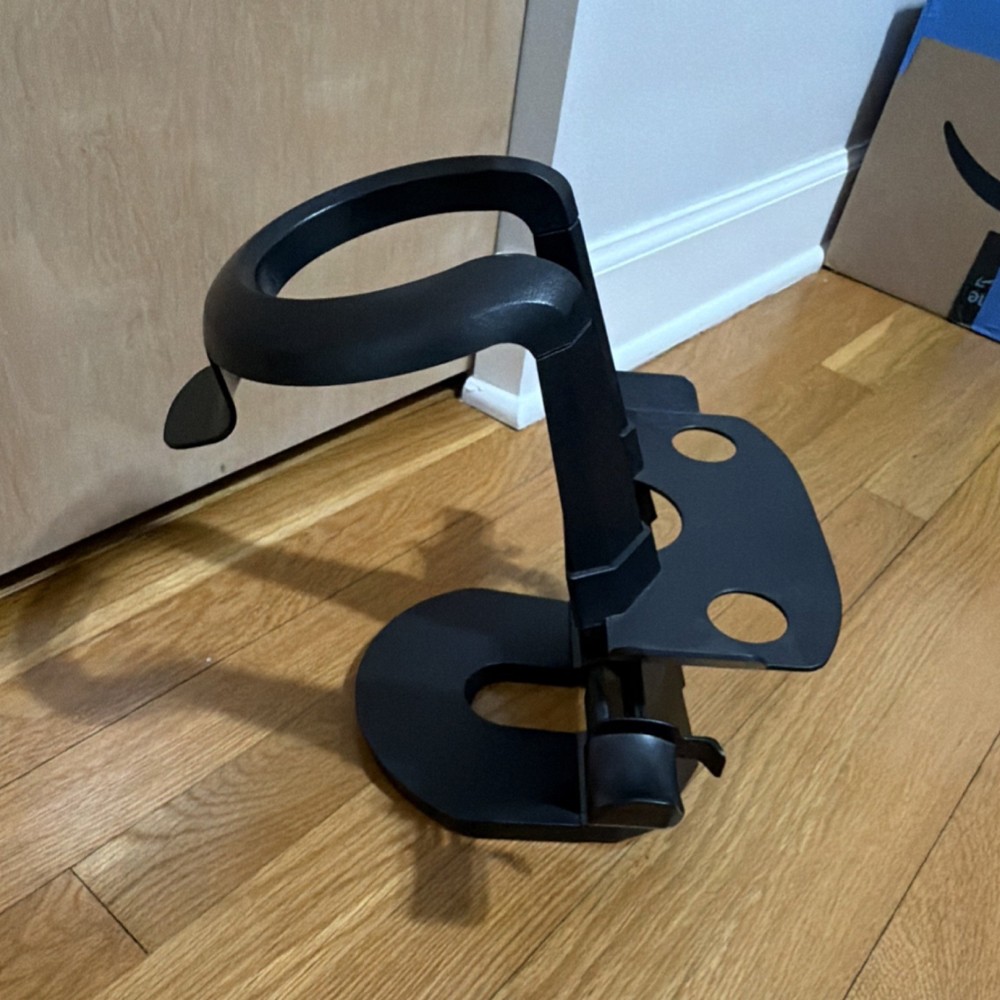 Black stand for Virtual Reality Headset