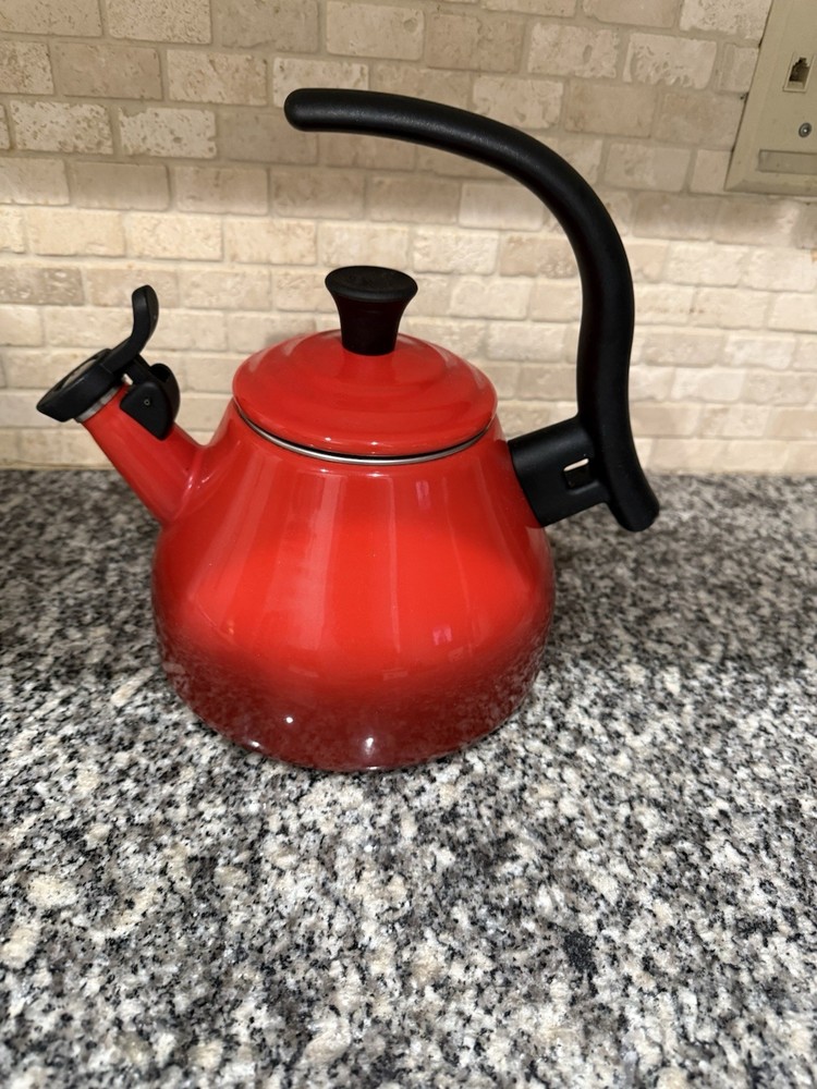 Le Creuset Zen Enameled Steel Tea Kettle Cerise/Cherry 1.6 qt 1.5 L Red