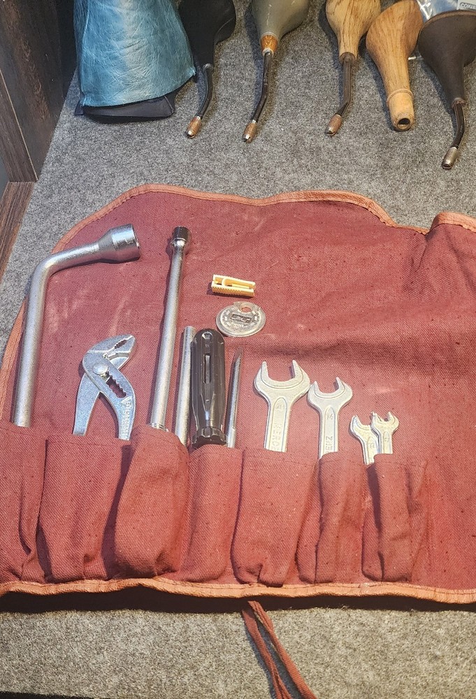 Mercedes W126 Emergency Tool Set