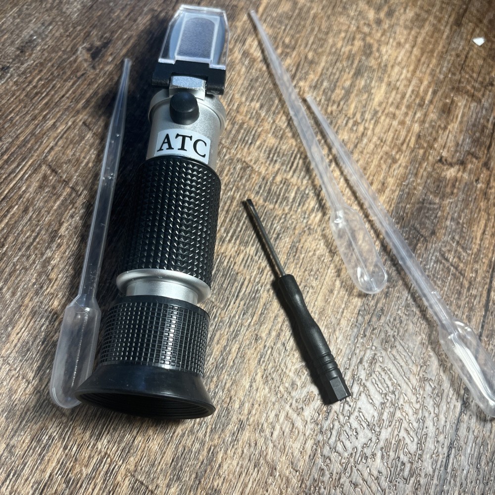 Portable Refractometer Automatic Temperature Compensation 10-30 C For Liquid