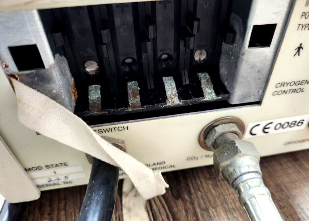 Spembly D.O.R.C Cryo System Console W/ Footswitch, Gas Purifier & Hose ()