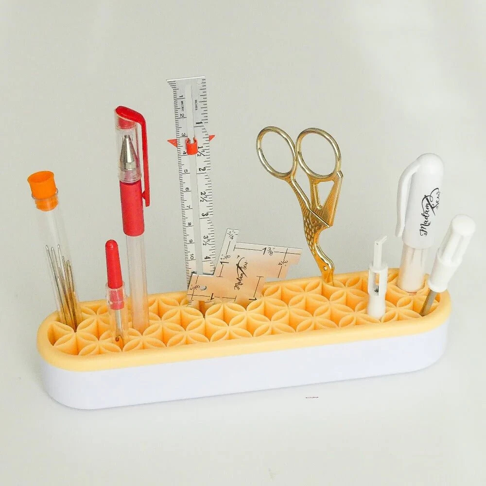 Sewing tool Holder / makeup brush holder PINK NEW