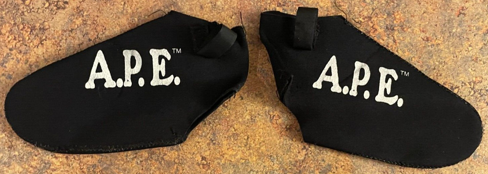 A.P.E. Neoprene Socks    594