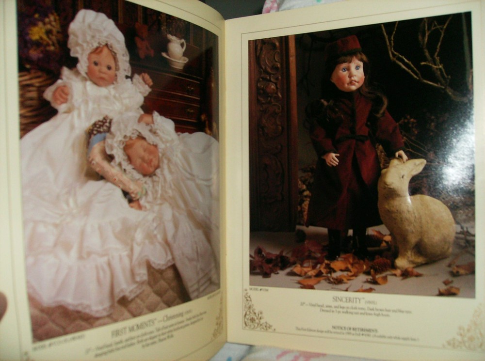 Lee Middleton Broshure collector book