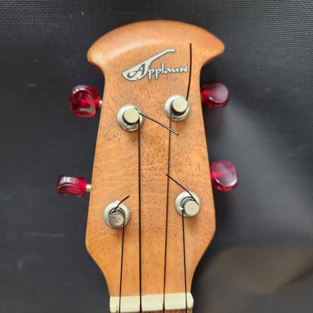 Applause Electric Ukulele Ovation UAE20