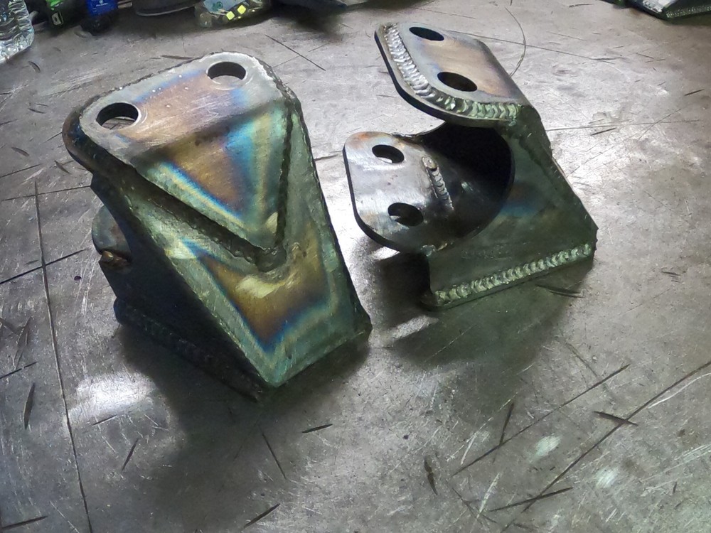 Upper Adjustable 4 link frame brackets 5/8" Bolt Holes