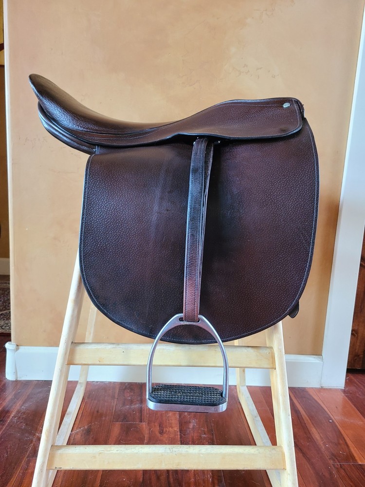 Shively MMX Cut-Back Show Saddle 22”