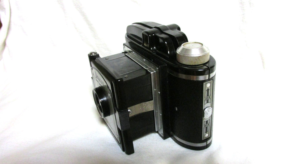 VINTAGE 1950s BEACON TWO TWENTY FIVE CAMERA