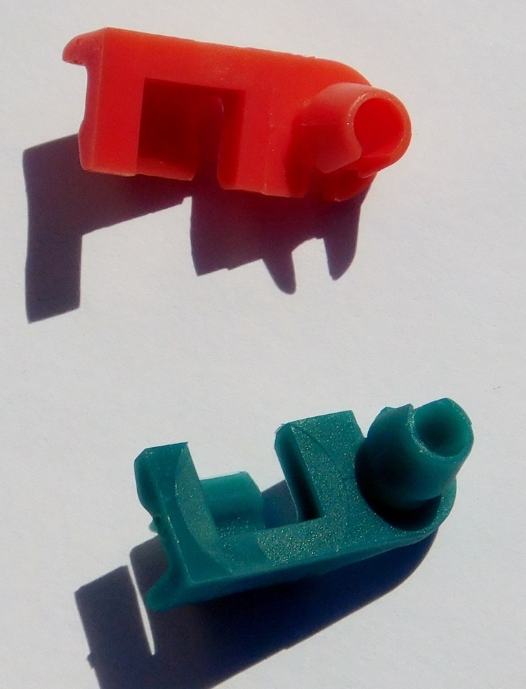 GMC & CHEVY TAILGATE LATCH HANDLE ROD RETAINER CLIPS 1999-2009