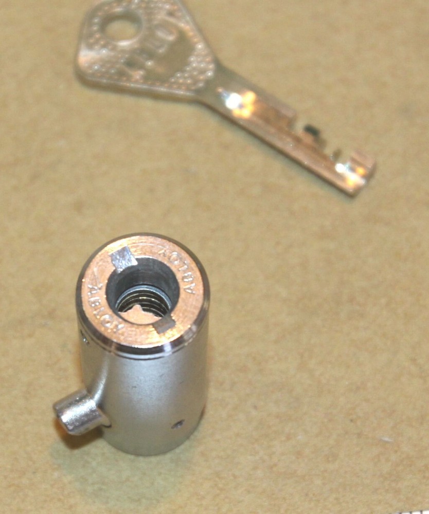 Abloy plug lock with 1 working key, high security lock for T & L handles - New