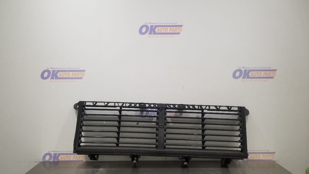 24 DODGE RAM 2500 AIR SHUTTER 6.4L