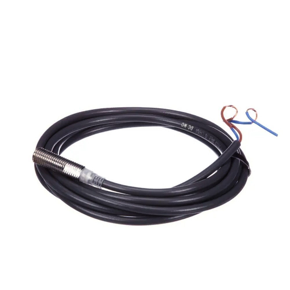 New In Box OMRON E2E-X2D1-N E2EX2D1N Proximity Switch