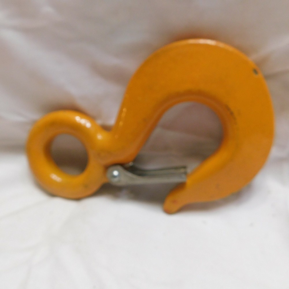 3 Ton Eye Hook with Safety Latch